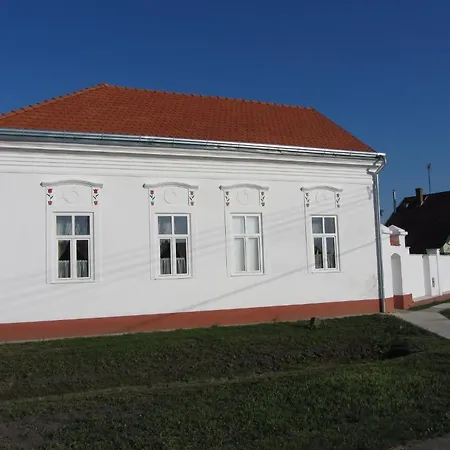 Thermalia Vendeghazak - Tulipan Guest house Kaba