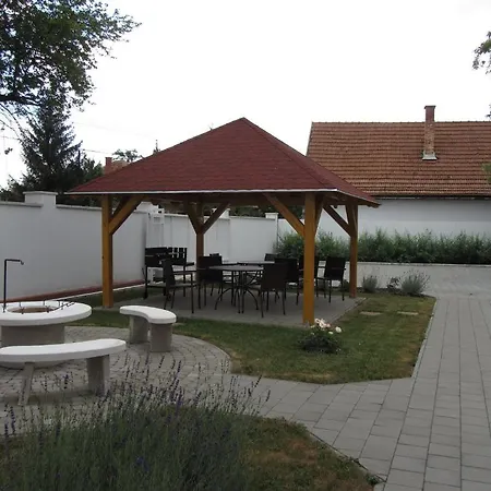 Thermalia Vendeghazak - Tulipan Guest house Kaba